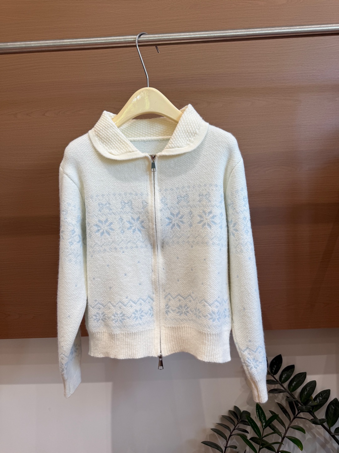 ژاکت بافتني طرح برف دانه 